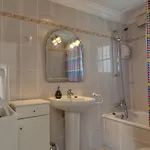 Hotell 104 Aries Pebble *