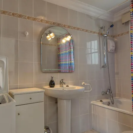 Hotel 104 Aries Pebble *